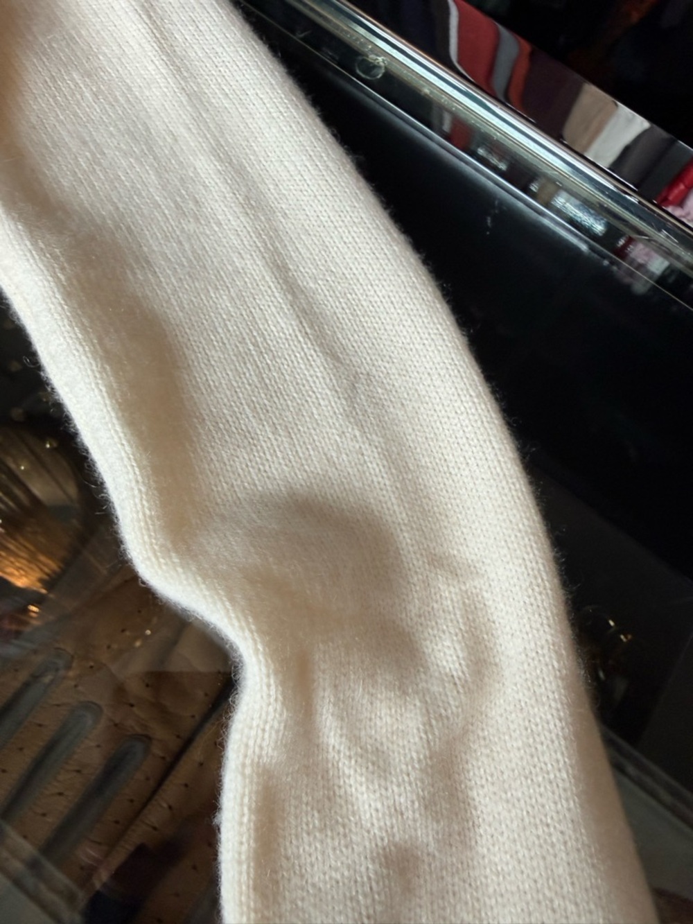 Aritzia Essential Cashmere Idyllic Zip Hoodie - Picture 16 of 16